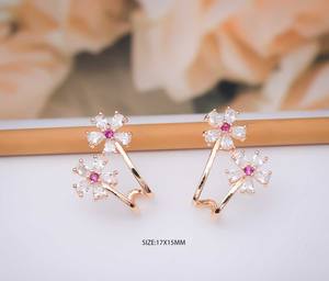 ต่างหูสตั๊ดสแตนเลสสตีลสำหรับผู้หญิง ดีไซน์เก๋ ประดับเพชรซิร์คอน ชุบทอง เหมาะสำหรับงานปาร์ตี้ - Product Image 2