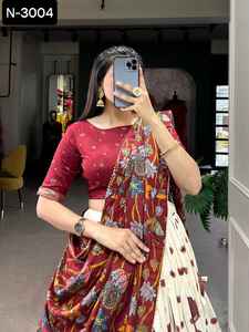 ชุดเดรสผ้าไหมโดลาพิมพ์ลายดอกไม้พร้อมงานปักฟอยล์ผ้าแคนวาส heewavy leenga choli กับ dola Silk dupatta ใหม่ล่าสุด - Product Image 4