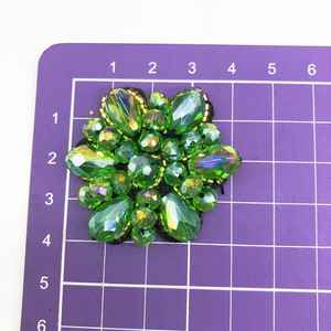 Patchs de perles de strass de fleurs vertes faites à la main coudre sur un Patch en cristal bricolage perles Applique Patch pour sacs vêtements - Product Image 1