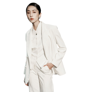 เสื้อสูทสตรีแบบหรูหรามีกระเป๋าด้านหน้าของ2024เสื้อเบลเซอร์หยักผ้าทอสีขาวขาวสไตล์เวียดนาม - Product Image 1