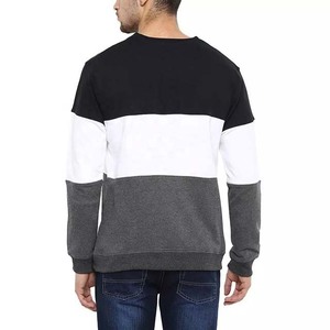 เสื้อฮู้ดผู้ชายทรงปกติ คอทรงกลม ผ้าฝ้าย ลายบล็อกสีสามโทน - Product Image 5