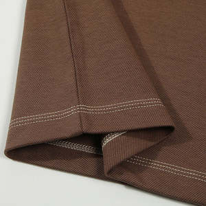 Conjunto Deportivo Personalizado OEM 2026 para Hombre, Camiseta y Pantalones Cortos con Logotipo Bordado y Costuras en Contraste, con Envío Gratuito - Product Image 6