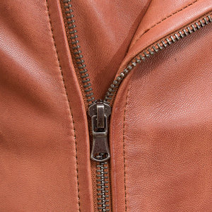 2025 Nueva chaqueta de cuero genuino de verano 100% para hombre, chaqueta de cuero de moda con cuello levantado MOQ bajo para hombre, chaqueta de cuero de moda de Isha Industry - Product Image 5