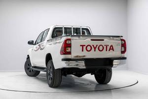 ¡Bajo Costo! HILUX 2025 DOBLE CABINA 2.7L 4 Cilindros 4x4 Automático Asientos de Tela SUV / Camioneta Volante a la Izquierda - Product Image 5