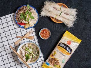 Fideos de Tapioca 85%, Agua Limpia 15%, Importación/Exportación de Fábrica, Venta al por Mayor, Grado Superior, 400gr, Fideos Secos, Alimento Seco, Fideos de Arroz en Bolsa - Product Image 4