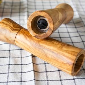 Contenedores de condimentos rústicos para uso en cocina, comedor y mesa, salero y pimienta de madera hechos a mano - Product Image 3