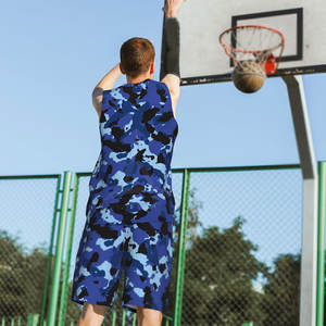 ชุดบาสเก็ตบอลระดับมืออาชีพแบบ OEM ระบายอากาศได้ดี ไซส์ใหญ่ พร้อมโลโก้สั่งทำพิเศษ คุณภาพสูง ผลิตจากผ้าโพลีเอสเตอร์ 100% - Product Image 5