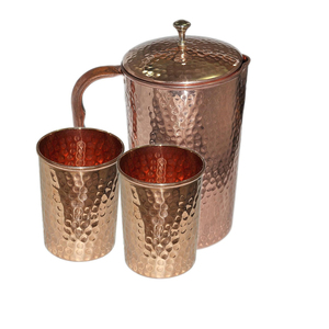 Pichet en cuivre martelé de 1000ml avec bouton en laiton élégant Pichet à eau Pichets à boire Gobelet assorti Tout en métal - Product Image 1