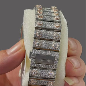 Montre de luxe entièrement sertie de diamants Moissanite VVS, cadran analogique en acier inoxydable, mouvement à quartz - Product Image 3