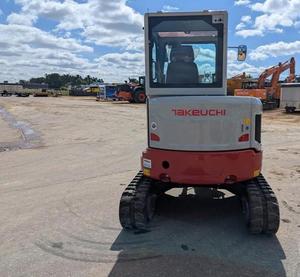 รถขุดมือสองขนาดเล็ก Takeuchi TB335R คุณภาพดีจาก Global Supply พร้อมเครื่องยนต์ เกียร์บ็อกซ์ รองรับงานยกของหนัก ใช้งานร่วมกับ Sany และ JCB ได้ - Product Image 3
