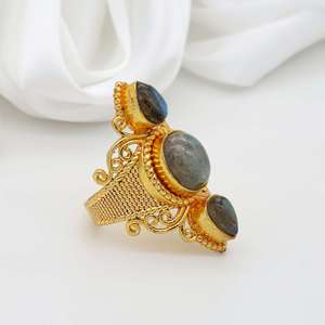 Venta al por mayor hecho a mano declaración moda anillo Triple azul labradorita ovalada forma de pera piedra preciosa regalos personalizados para mamá - Product Image 3