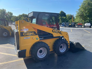 Chargeuse compacte Gehl R220, pompe à moteur haute efficacité, Changjiang, garantie de 2 ans, meilleure qualité, machines de construction compactes - Product Image 4