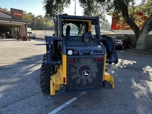 Cargadora de Ruedas Compacta John Deere 324G 2026 para Uso Agrícola con Motor de Alto Momento de Carga, Engranajes y Caja de Cambios - Product Image 4