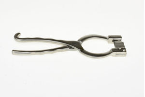 2026 High Quality Stainless Steel Newberry Castrating <b>Veterinary</b> <b>Surgical</b> <b>Instrument</b> Castration Forceps Cheap price - Product Image 2