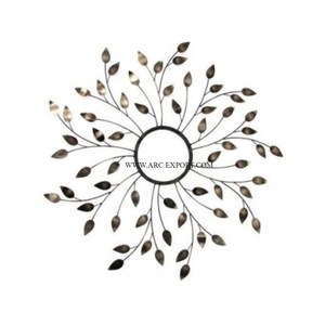 Vente en gros de miroir mural moderne vintage en fer forgé, petit cadre, décoration en métal pour la maison, les affaires et les hôtels depuis l'Inde - Product Image 2