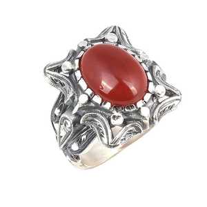 Anillo de Plata de Ley 925 para Hombre con Piedra Turquesa Ovalada y Patrón Geométrico - Product Image 1