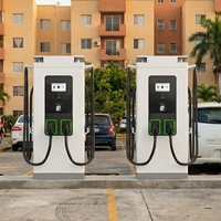 Station de recharge pour véhicules électriques EVEGO intégrée 180 kW, à poser au sol, double borne, protection IP55, écran tactile 10 pouces, chargeur rapide CCS1/CCS2