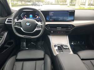 ¡COMPRA AHORA! Subasta de Autos Usados para Uso Comercial: Sedán Serie 3 330i RWD 2025 - Product Image 4