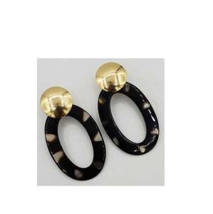 Different Design Horn Earrings for Women Made of Buffalo Horn Natural Design Piece with Handmade Polished - Product Image 6