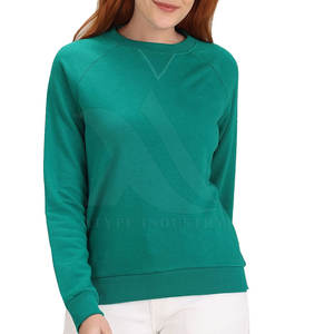 Sudaderas de mujer de gran tamaño con mangas largas y función antibolitas hechas de algodón para el invierno con logotipo frontal - Product Image 1