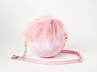 OMMiZ 2025-26 Sac de basket-ball rond de luxe pour femme, épaule croisée, haut rang, mode rose, Kuangmi fourrure, pochette de basket-ball, sac à main