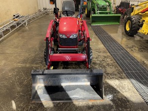 Massey Ferguson GC2410 Motor diésel Tractor caminante 90HP Potencia nominal utilizada para industrias agrícolas - Product Image 4