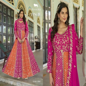 ชุดสองโทนสี salwar kameez แบบดั้งเดิมที่สง่างามพร้อมกระโปรงบานปักลาย dupatta Chinon สำหรับงานแต่งงานงานรื่นเริง - Product Image 1