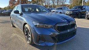 Propre Utilisé 2025 BM W i5 xDrive40 Électrique AWD - Product Image 3