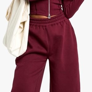 Ensemble de survêtement élégant pour femme, coupe ajustée, prix avantageux pour les acheteurs en gros 2026 – Haut court à col montant et pantalon droit à jambes larges - Product Image 3