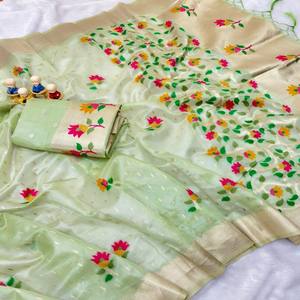 Sari en organza doux VASTRA COTTAGE, tissage floral Meenakari, riche pallu en zari tissé Jamdani, tenue de fête avec chemisier en brocart - Product Image 4