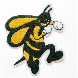 Parches Bordados en 3D Hechos a Medida, Apliques de Flores y Corazones de Fieltro y Resina de Alta Calidad para Coser en Sombreros - Product Image 3