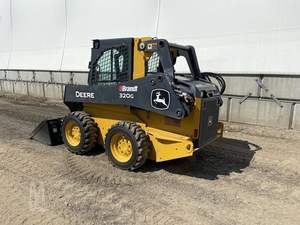 Cargadora Compacta JOHN DEAR 320G con Motor Diésel, Componentes Hidráulicos TOSHIBA, Mini Retroexcavadora, Cargadora Frontal, Alta Capacidad de Carga - Product Image 4