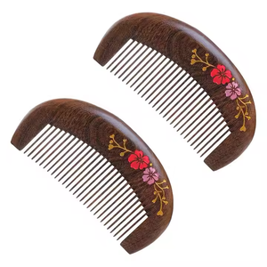 Peine de madera hecho a mano de calidad premium para cabello y oso Venta caliente y peine de madera al por mayor para pelos disponibles - Product Image 5