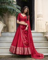 TENNECY Pure Chanderi Ankle-Length Regular Fit Plain Choli dengan Bordir Zari yang Rumit, Dupatta Berhias Payet untuk Pesta