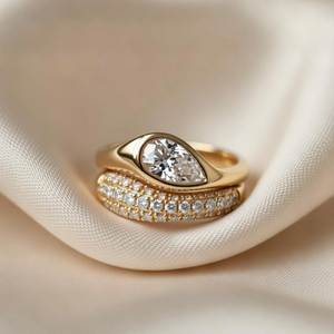 แหวนเพชรทรงบริลเลียนต์คัท พิมพ์ลายเจ้าหญิง ผลิตในห้องปฏิบัติการ ชุบทอง 18K รับรองโดย IGI เครื่องประดับวินเทจสุดอินเทรนด์ ประดับด้วยเพชรคุณภาพอเมริกัน - Product Image 2