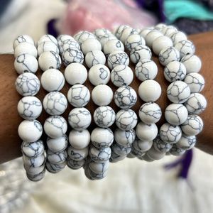 Cuentas de turquesa blancas naturales de 8mm, piedras preciosas sueltas para hacer joyas, 45 piezas con poder curativo de cristal energético - Product Image 1