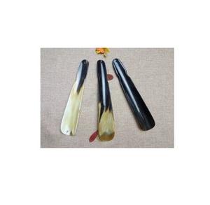 Chausse-pied en corne de buffle naturelle polie sur mesure, accessoire classique pour hommes et femmes, artisanat du cuir de qualité supérieure - Product Image 2