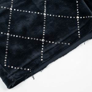 กางเกงขาสั้นผู้ชายผ้ากำมะหยี่แบบเป็นมิตรกับสิ่งแวดล้อม ตกแต่งด้วยคริสตัล ระบายอากาศได้ดี สไตล์สตรีทแวร์ ทรงบ็อกซี่ ใส่เล่นกีฬาหรือลำลอง ผลิตและขายส่ง - Product Image 4