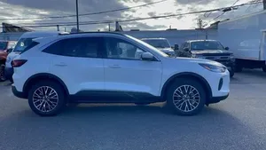 รถฟอร์ด เอสเคป PHEV SE ปี 2023 มือสอง พวงมาลัยซ้าย/ขวา - Product Image 6