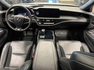 Lexus LS 500 F Sport RWD Plus 2024 Usado en Excelentes Condiciones, Sin Accidentes, Volante a la Izquierda/Derecha - Product Image 4