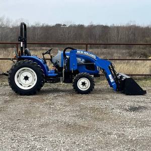 Chargeuse sur pneus New Holland Workmaster 35, tracteur agricole 4x4 avec godet frontal - Product Image 4