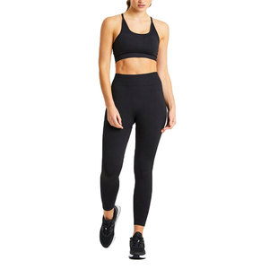 Ensemble de sport chic noir sans coutures pour femme : soutien-gorge de sport rembourré à fines bretelles et leggings taille haute sculptants, ensemble de yoga 2 pièces - Product Image 1