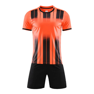 Ensembles de vêtements de football/Concevez votre propre uniforme de football Ensemble d'uniformes de football en gros Uniforme d'équipe de logo imprimé personnalisé - Product Image 4