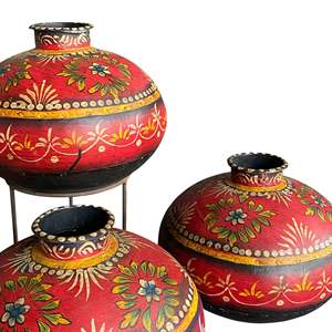 Maceta Pintada a Mano de Hierro Forjado, Diseño Tradicional, Florero de Mesa - Product Image 4