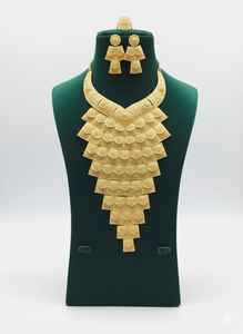 Collar Gargantilla Clásico de Latón y Cobre Más Vendido para Mujer, Diseño Atemporal, Artesanía Elegante, Joyería de Construcción Duradera - Product Image 4