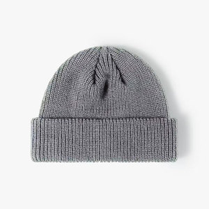 Gorros Clásicos de Punto Cómodos para Clima Frío, Moda y Uso Diario al Mejor Precio - Product Image 1