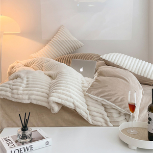 Parure de lit de luxe hiver douillet 4 pièces en <span class=keywords><strong>flanelle</strong></span> rayée polaire, comprenant couette moelleuse, housse de couette, couvre-lit, drap plat et taies d'<span class=keywords><strong>oreiller</strong></span> - Product Image 5