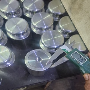 Kit de poids d'étalonnage en acier inoxydable usiné par CNC de précision professionnel, personnalisable OEM, pour équipements industriels et laboratoires - Product Image 3