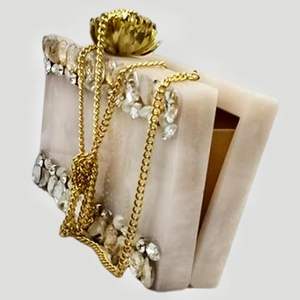 Pochette de soirée Unique Multicolor Resin Angel Hand Purse for Women Best Price by HF CRAFT - Product Image 2