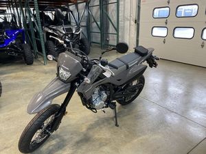 Se vend rapidement - NOUVEAU 2024 KLX 300 Cypher Camo Gray Original - Product Image 2